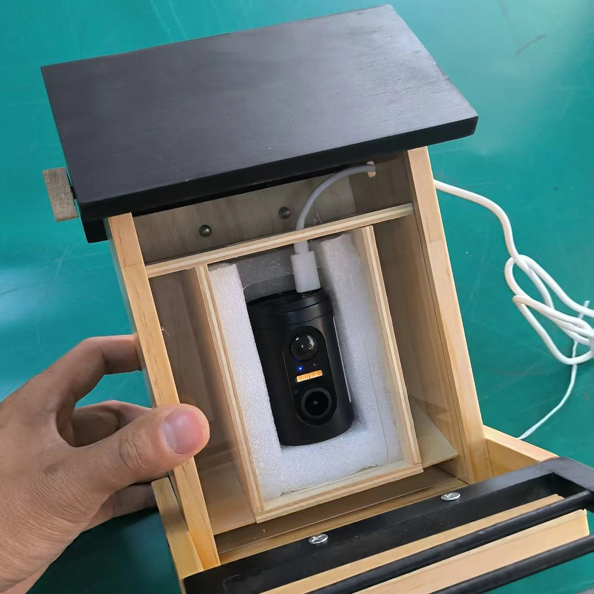 Watchpost™ Camera Feeder